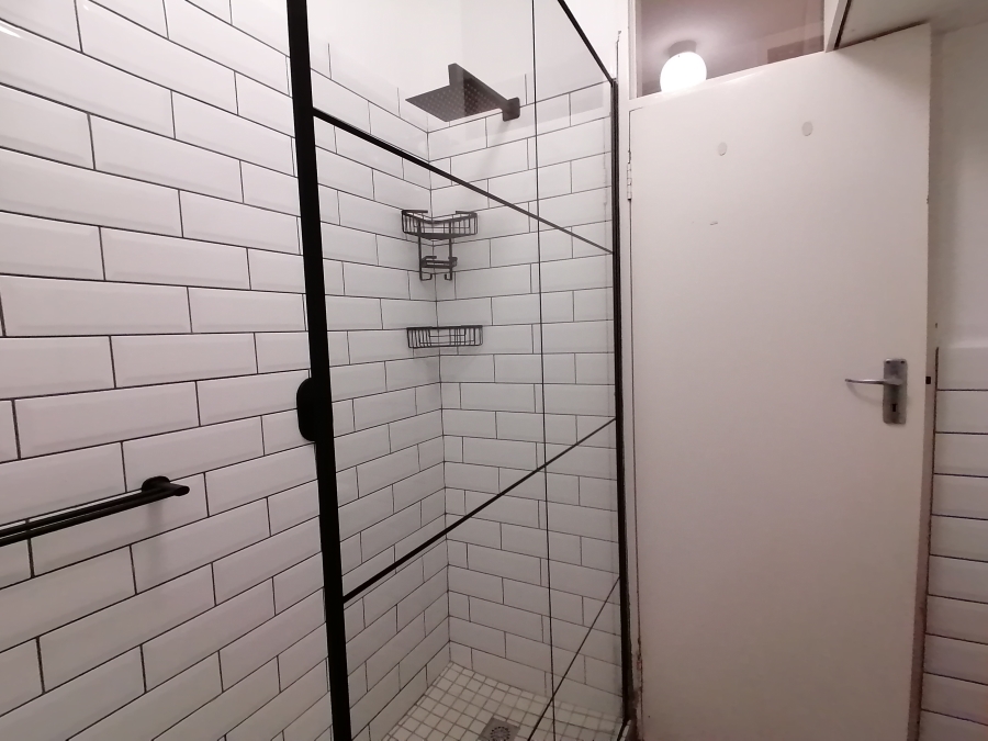 To Let 2 Bedroom Property for Rent in Bloubergrant Western Cape